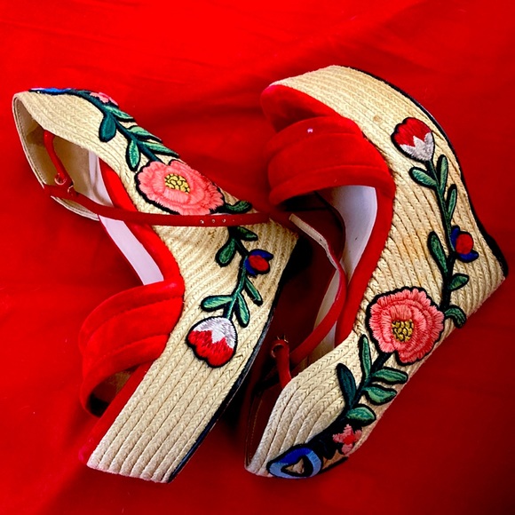 Authentic Gucci Espadrilles wedges - Picture 1 of 3